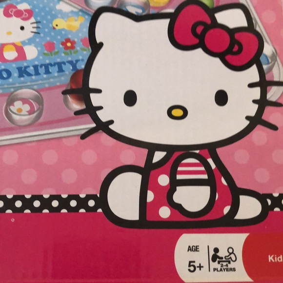 Hello Kitty Pop N’ Play Game - Picture 3 of 7